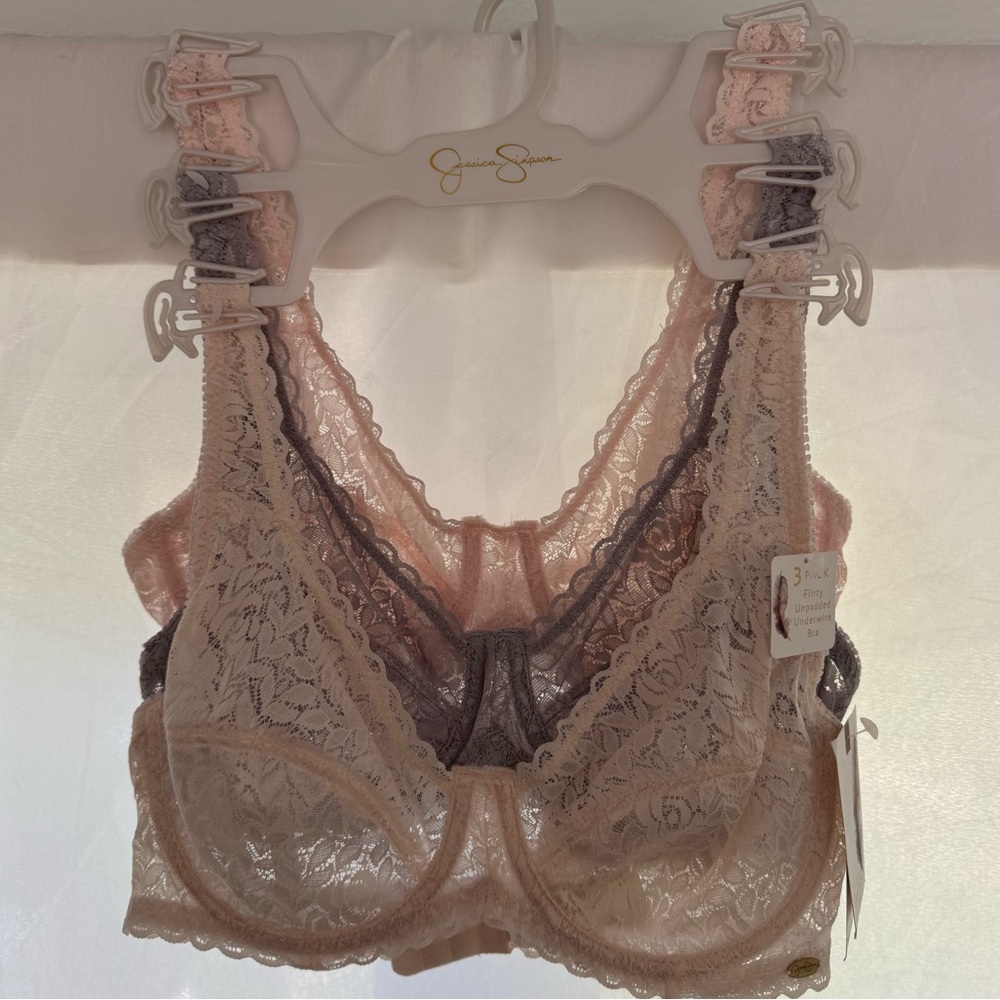 Jessica Simpson three pack lacy underwire bras size 34C